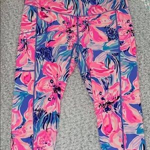 women’s XL Lilly Pulitzer cropped leggings!